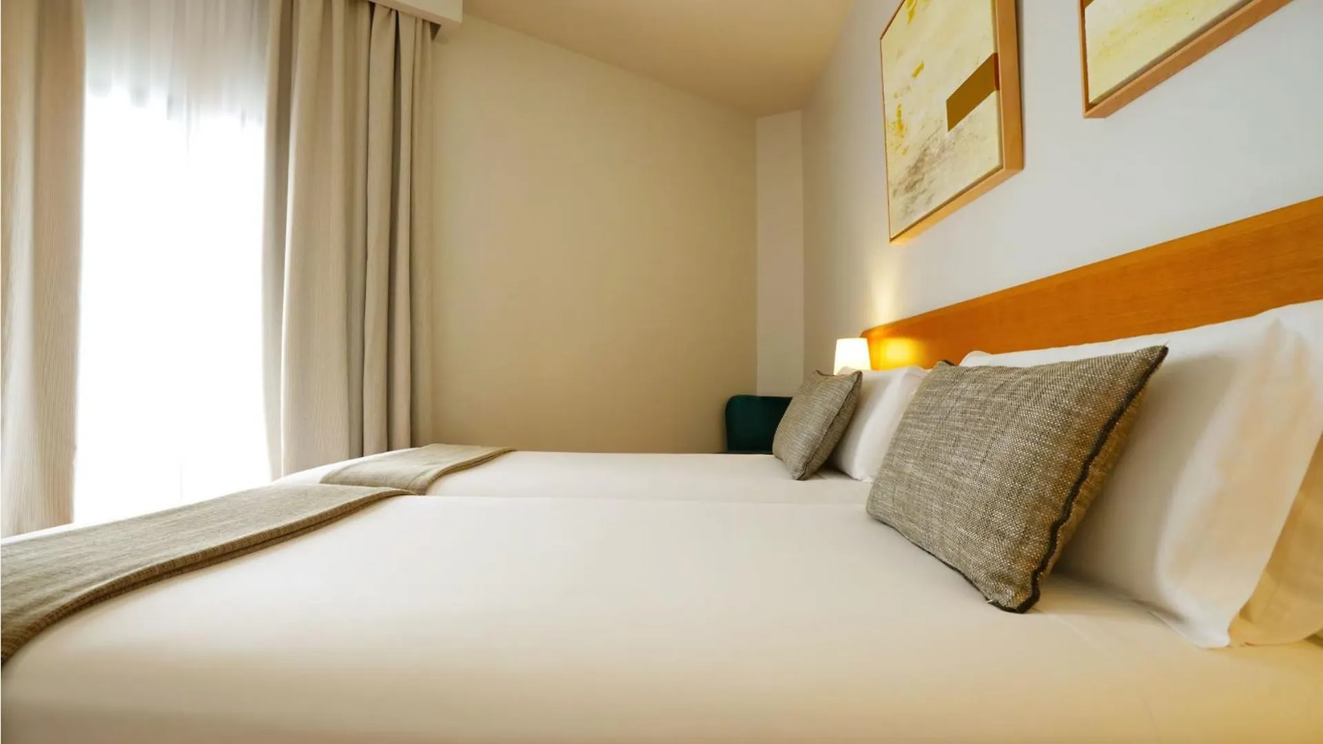 Arc La Rambla Hotel Barcelona 3*,